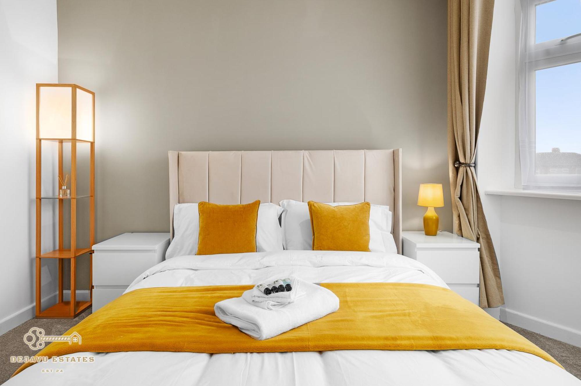 Entire Modern & Spacious 3bdr In Right Next To Coop Live & Ethiad Манчестер